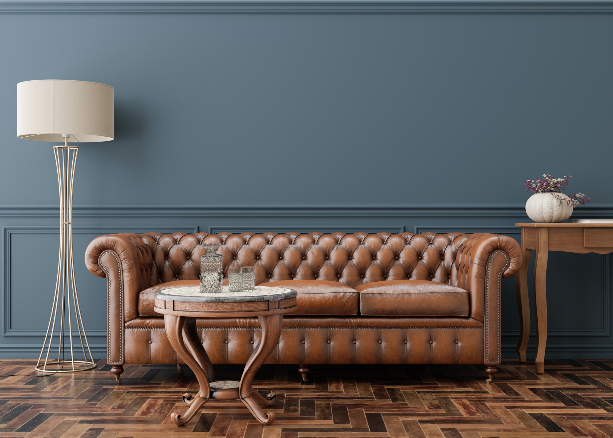 Verschiedene Ledersofas in einem Möbelhaus